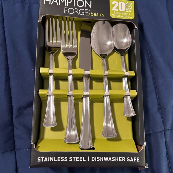 HAMPTON FORGE • 20 Piece Silverware • Stainless Steel • - Picture 5 of 5